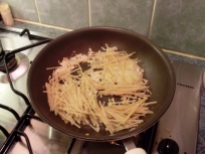 Fry the noodles